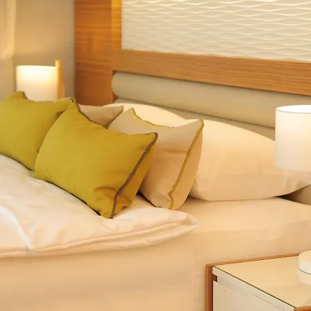 Evimiz Otel *